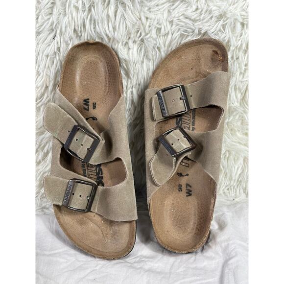 Newark by Birkenstock Suede Sandals Womens Size 7 Beige Embossed Flip Flops - Picture 1 of 8